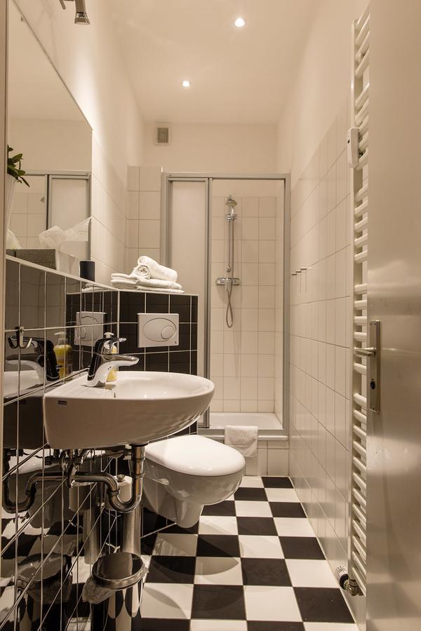 Apartment Kopen Lessing Charlotte Mauerpark Berlin Exteriör bild